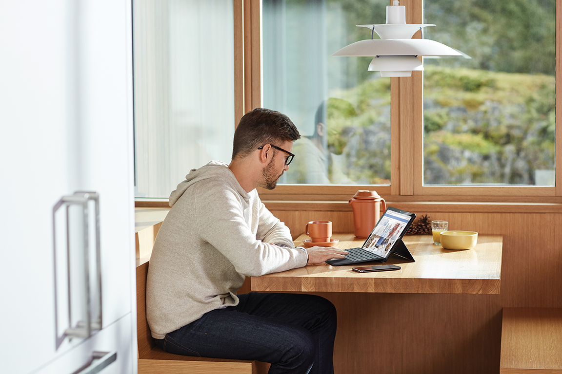 Entornos Híbridos de Trabajo con Microsoft Surface