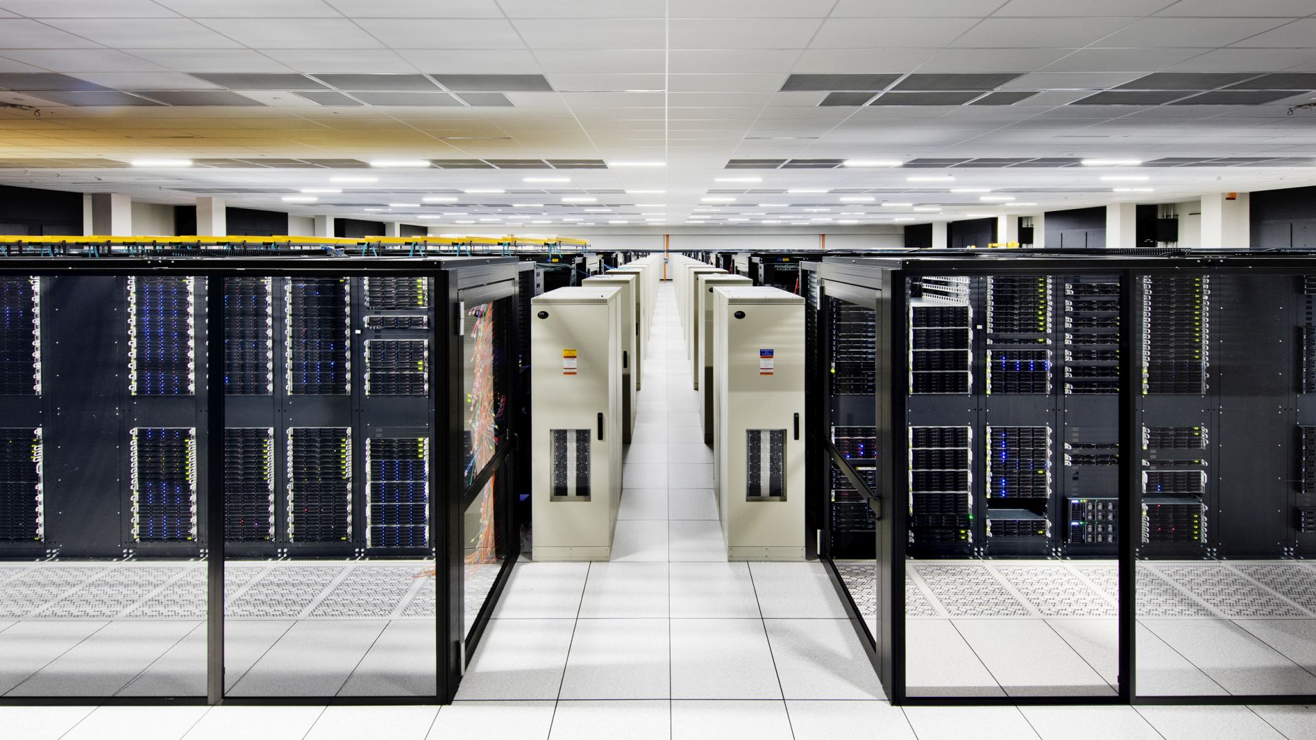 IBM despedirá a 10.000 empleados en Europa antes de su escisión