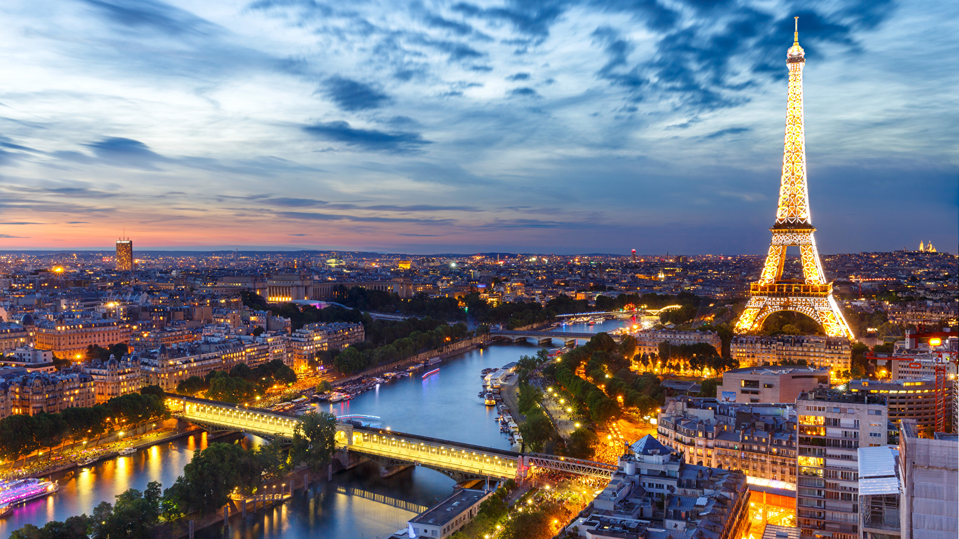 Francia presenta un fondo de 1.800 millones de euros para el sector Cloud